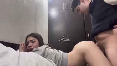 Soy tu perra, rompeme duro mi amor